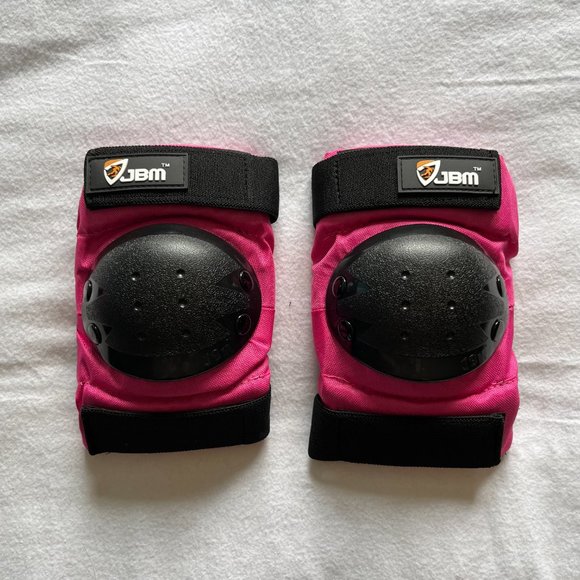 *NWOT* JBM Child/Adults Rider Gear Set Helmet, Knee/Elbow Pads/Wrist Guards - Picture 3 of 10